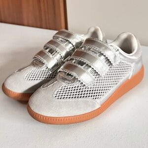 Steve Madden White Momentum Low-Top Sneaker Size 8M